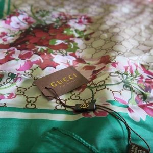 Gucci scarf